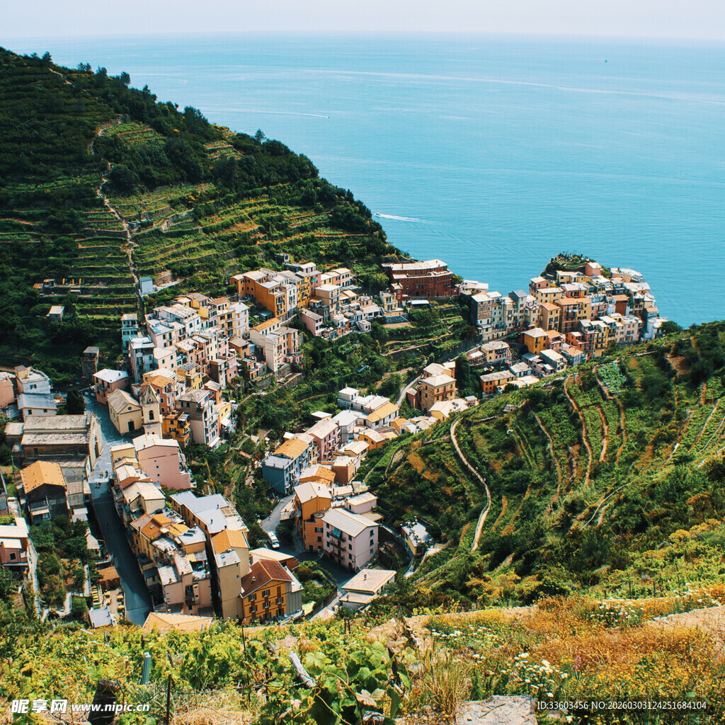 意大利山间彩色小镇美景