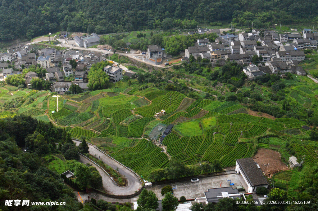 俯瞰乡村田园风光美景