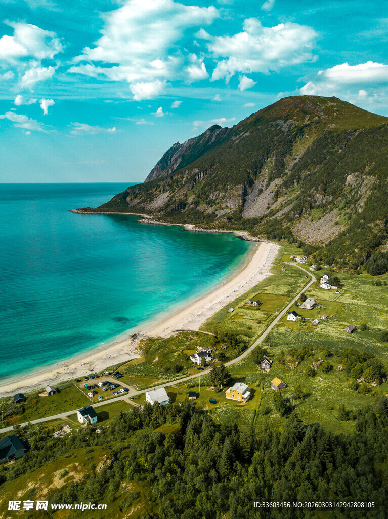 山海相依的美丽海滨风光