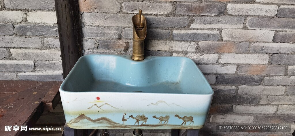 复古洗手盆