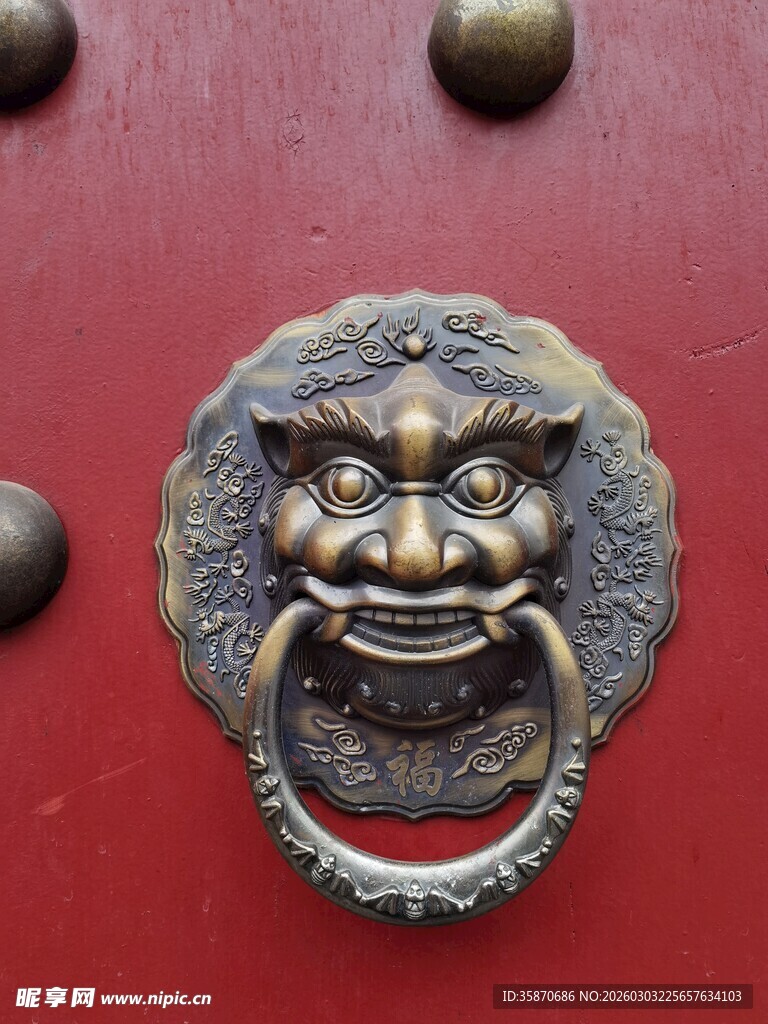 古铜兽面门环古朴韵味