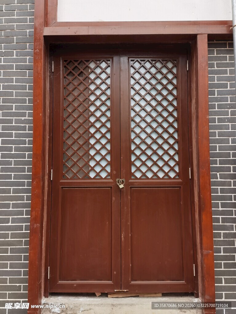 复古木质双开格栅门