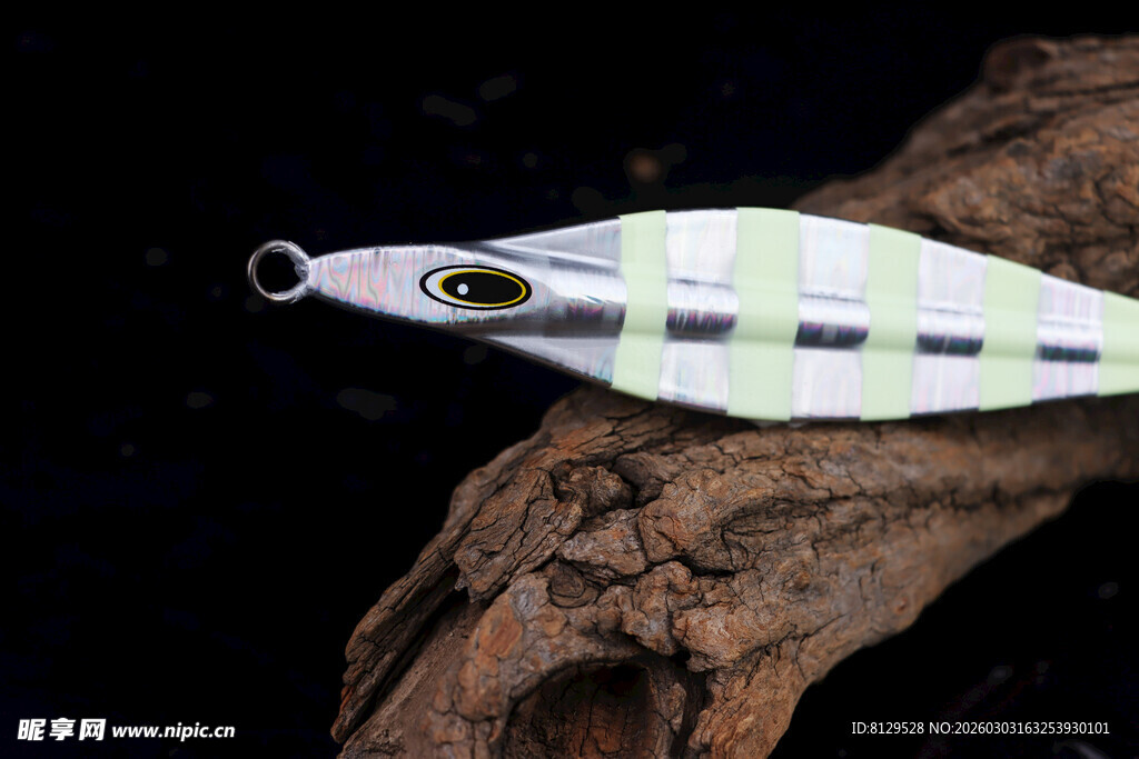 仿生鱼饵逼真钓鱼小帮手