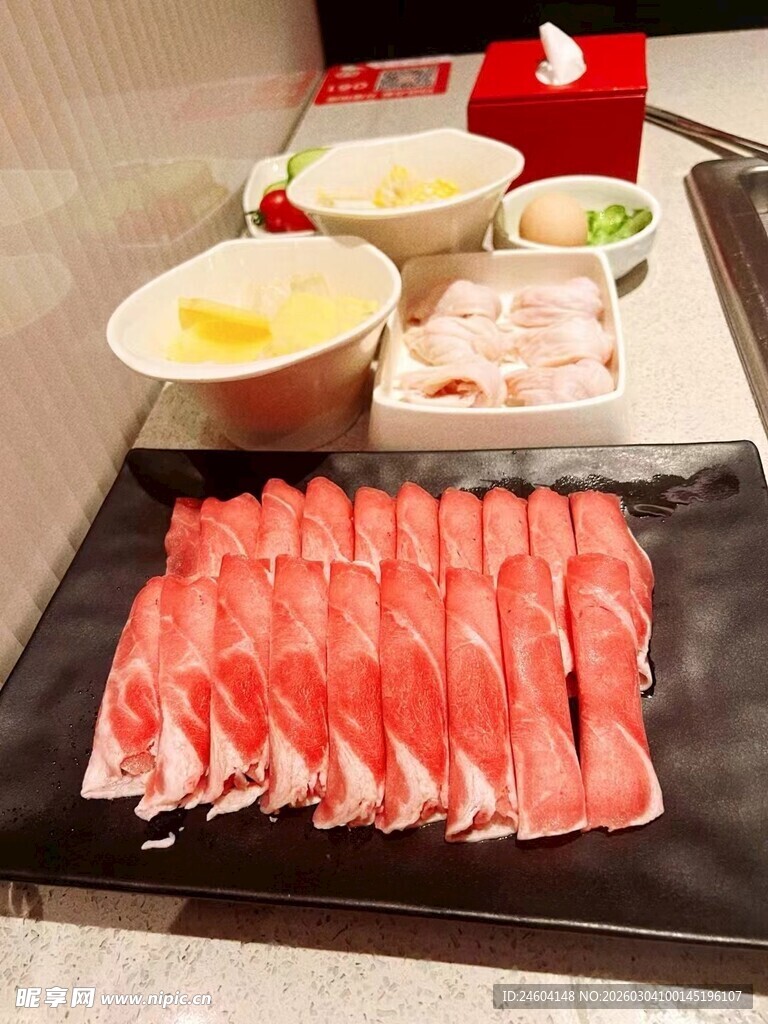 新鲜火锅食材展示