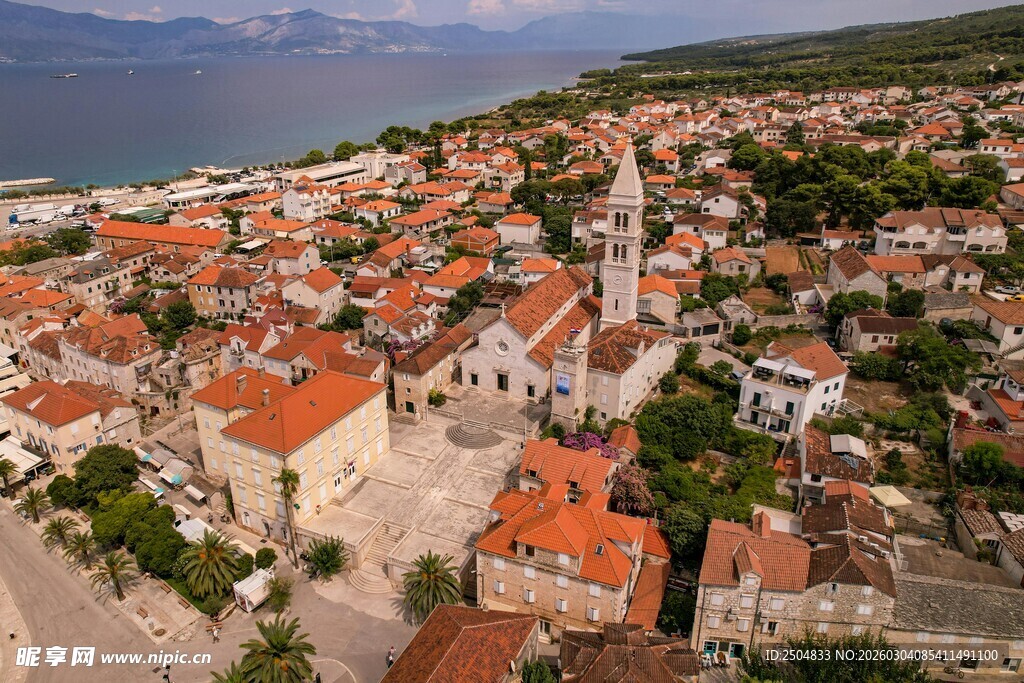 俯瞰红顶小镇美景