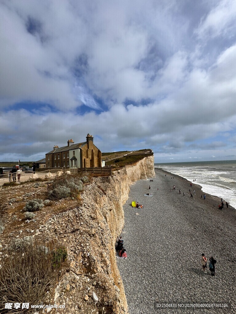 海岸悬崖边的美丽景致
