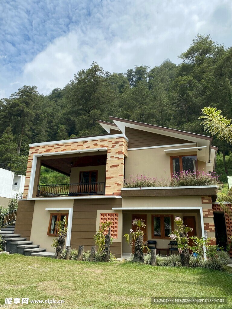 乡村两层别墅 环境优美