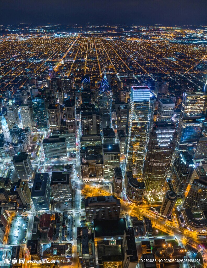 城市璀璨夜景俯瞰图