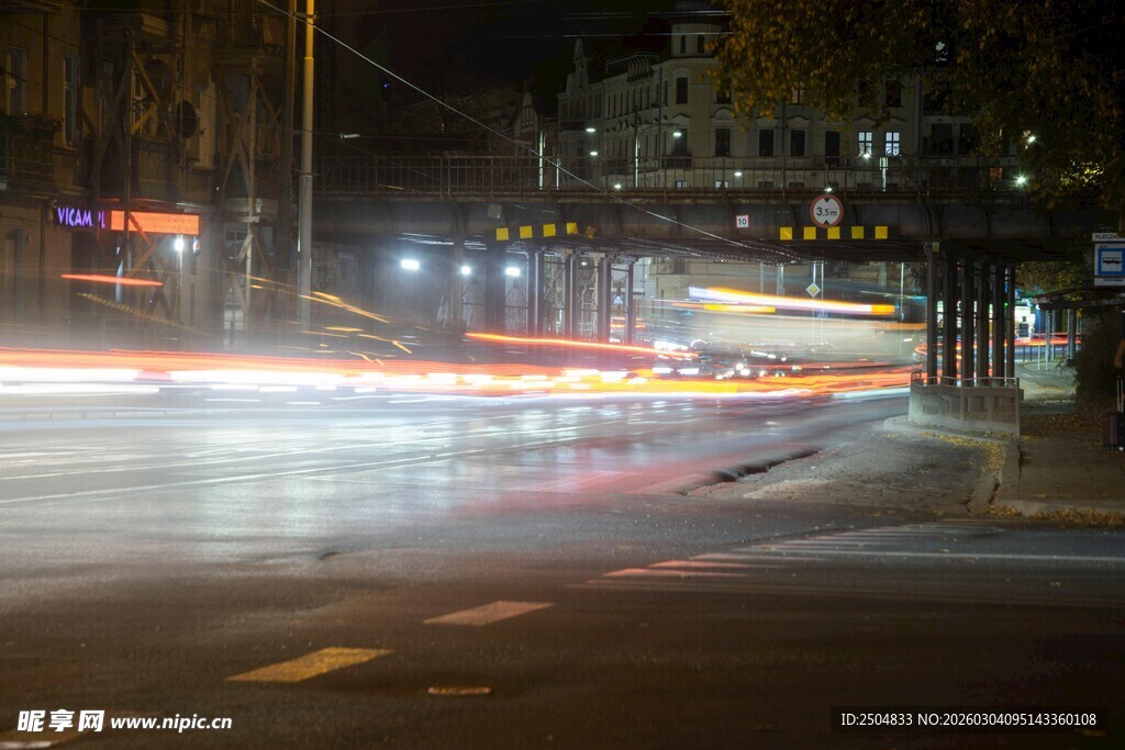 城市夜景车流光影轨迹