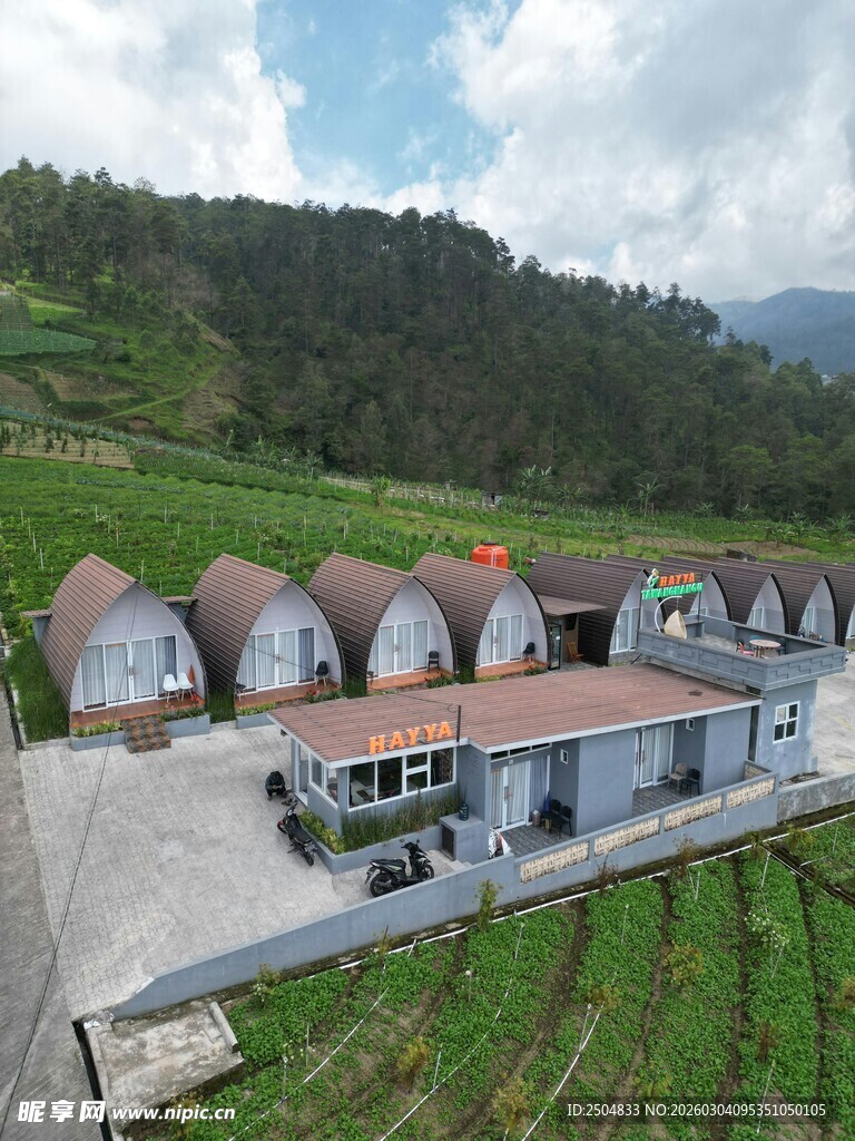 山间特色建 度假屋景观