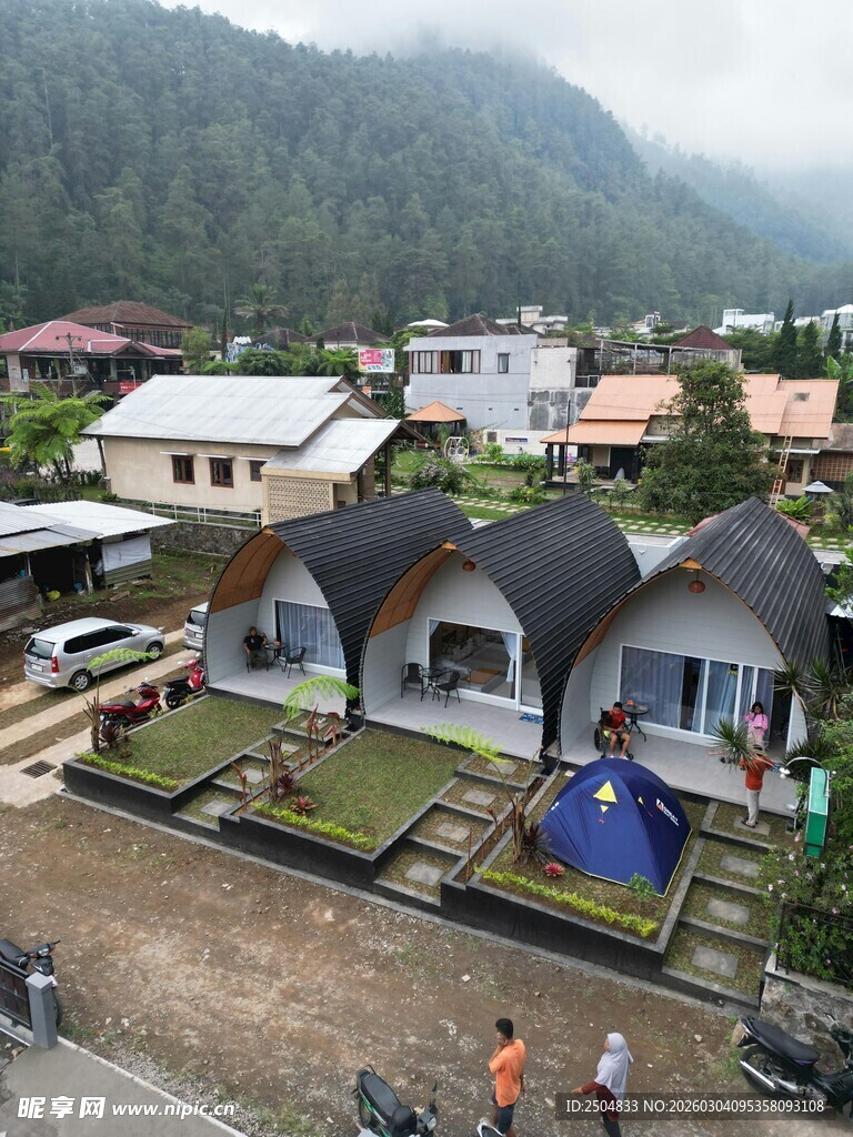 乡村特色小屋与周边景致