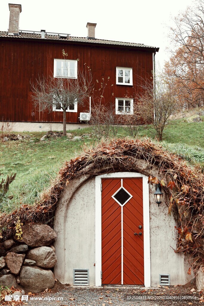 童话风格的地下小屋