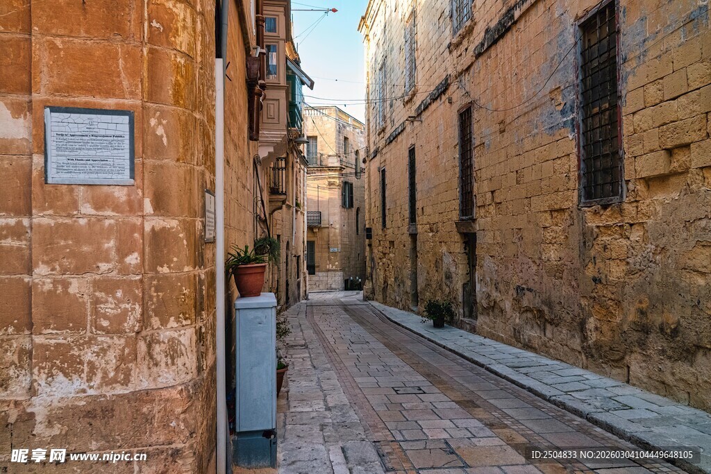 古老街巷的静谧景致