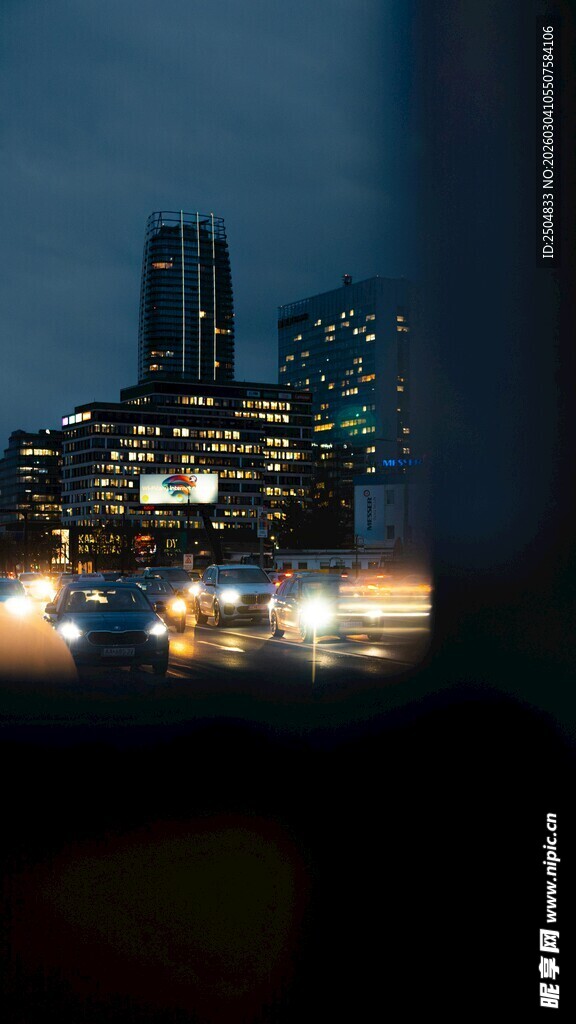 夜幕下的城市建筑景观