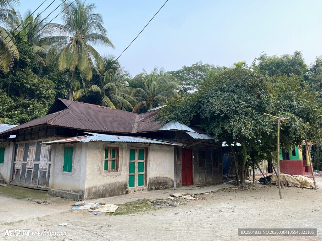 乡村小屋 周边绿意环绕