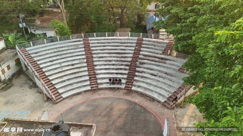 户外阶梯式露天观众席