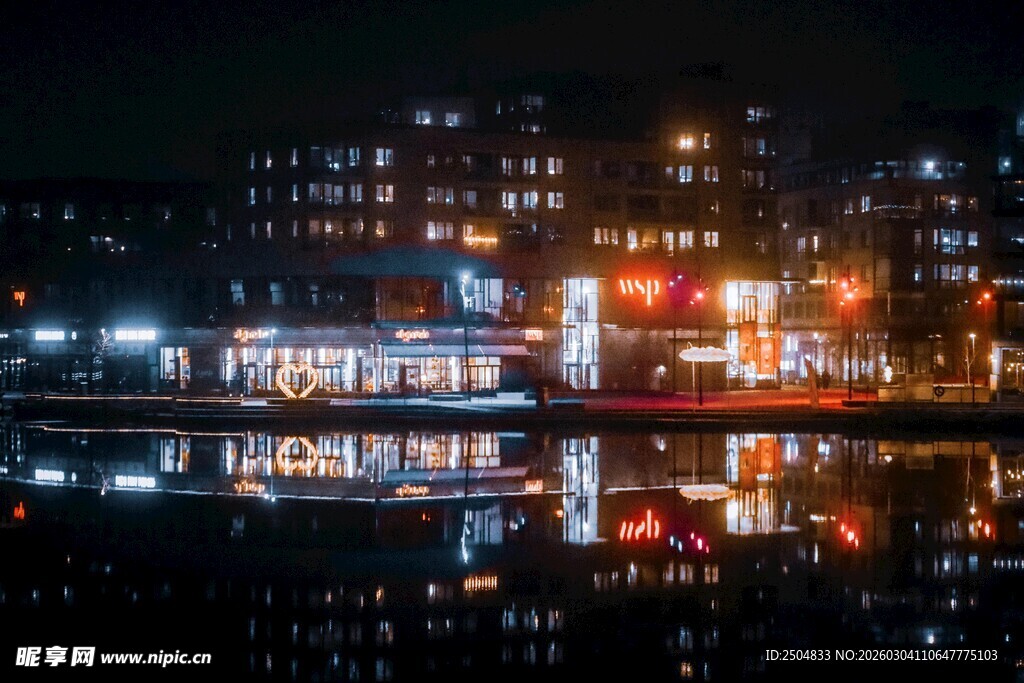 城市夜景中的璀璨灯火