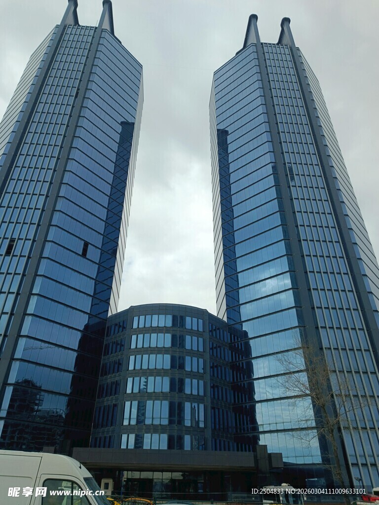 现代摩天大楼建筑群