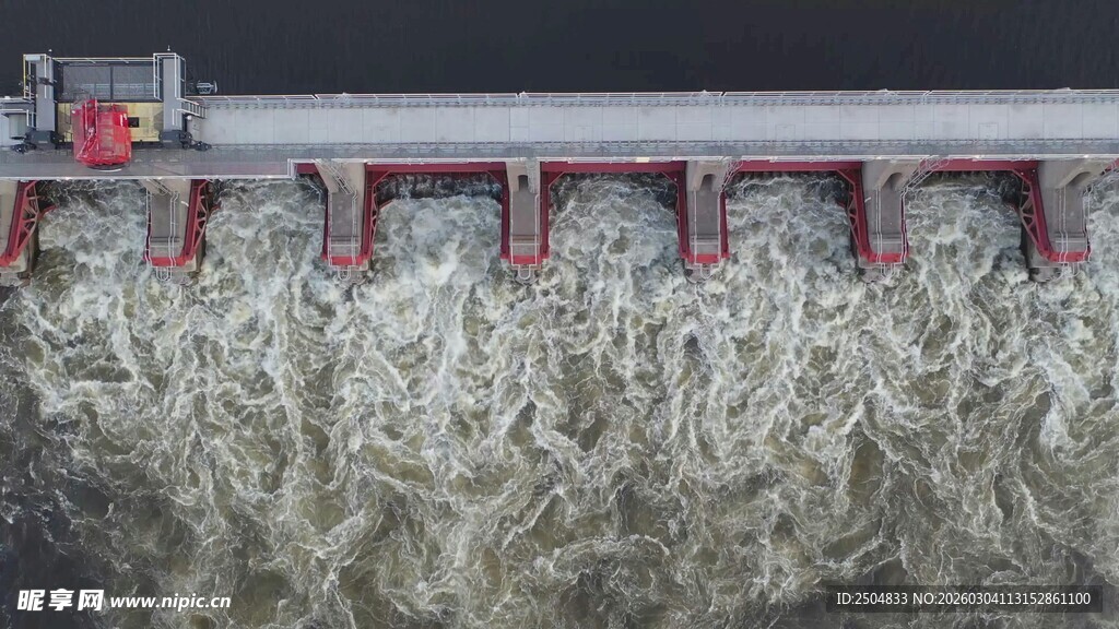 农业机械田间作业场景