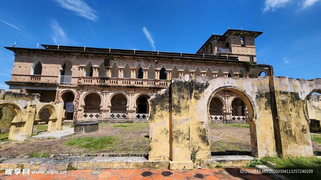 古老宏伟的欧式建筑遗迹