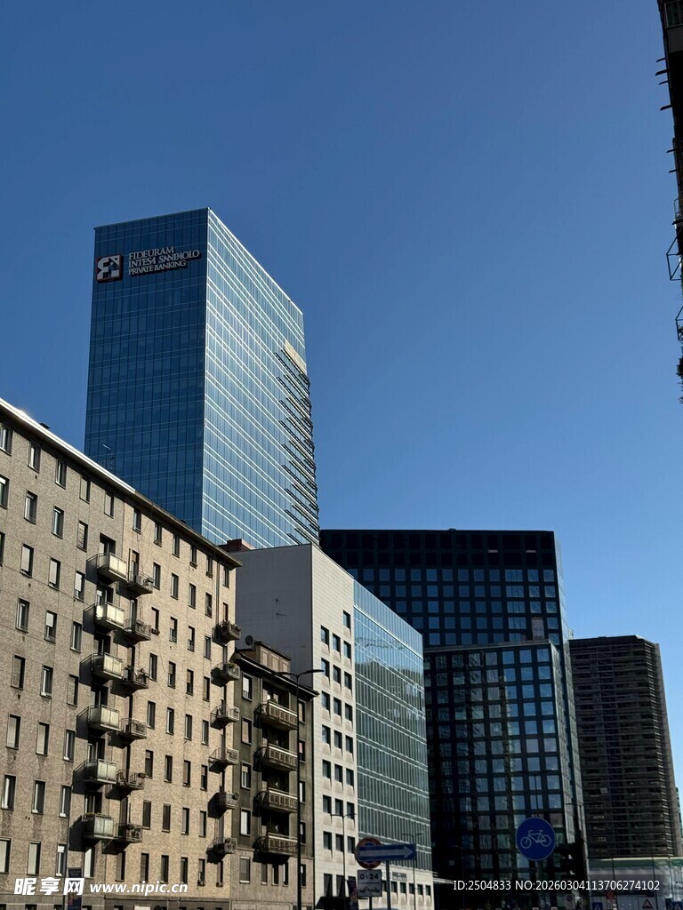 城市中的新旧建筑景观