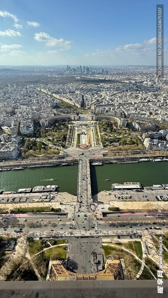 城市桥梁全景俯瞰图