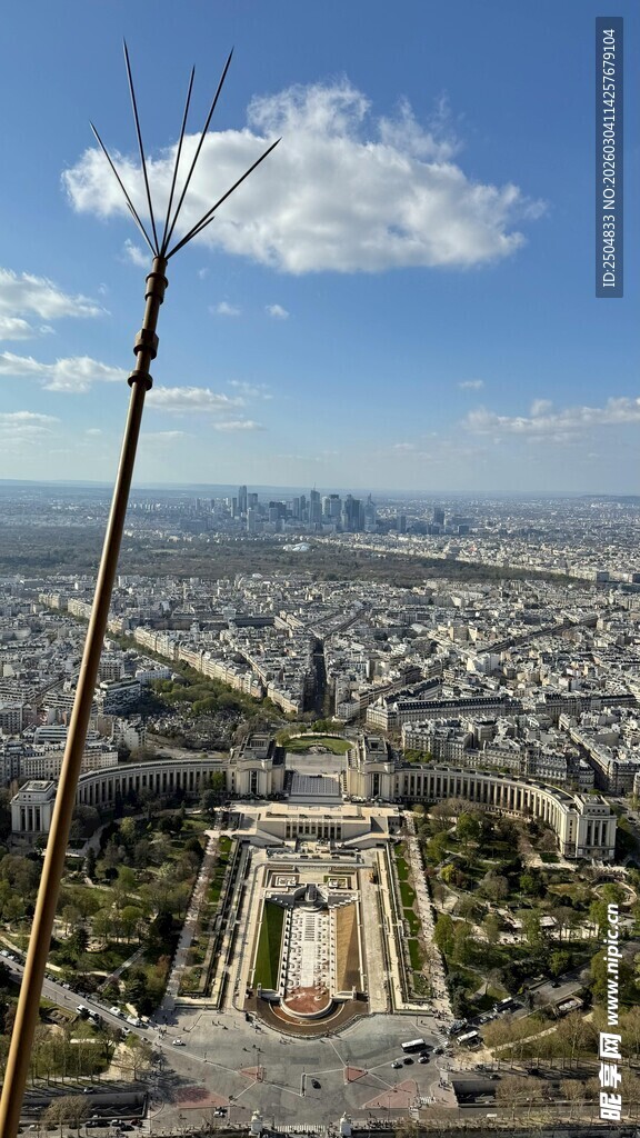 俯瞰巴黎凯旋门壮丽景观