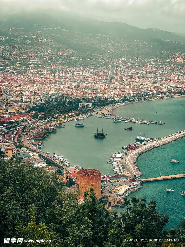 海滨城市美丽港湾风景