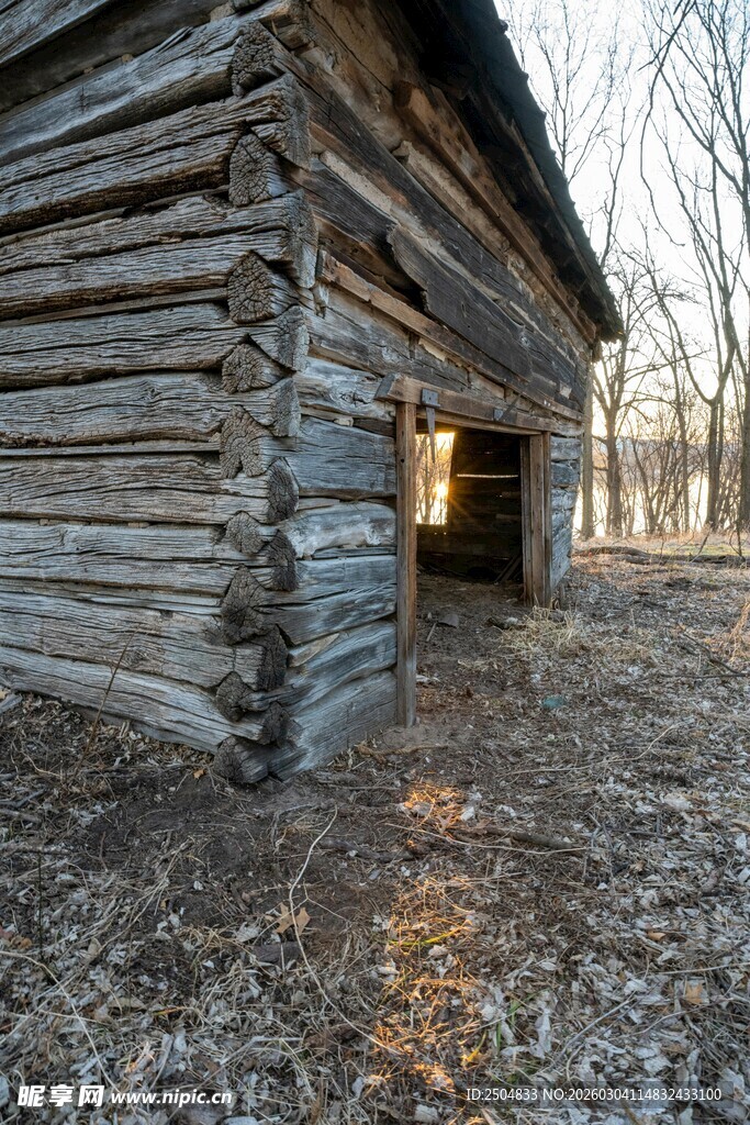 老旧木屋 尽显岁月痕迹