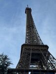 埃菲尔铁塔近景
