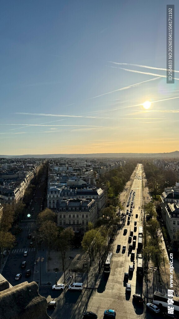 城市黄昏天际线俯瞰美景