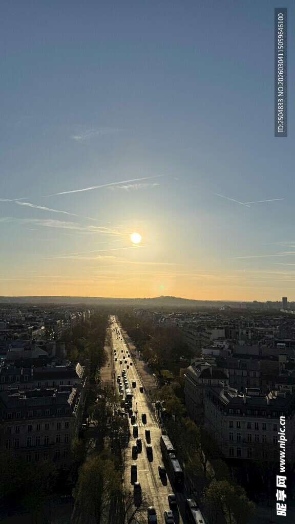 城市日出天际线美景