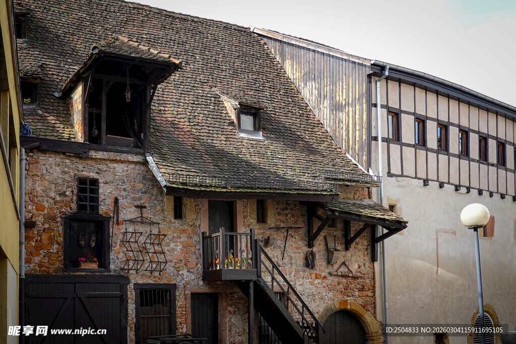 古老 洲风格建筑外观