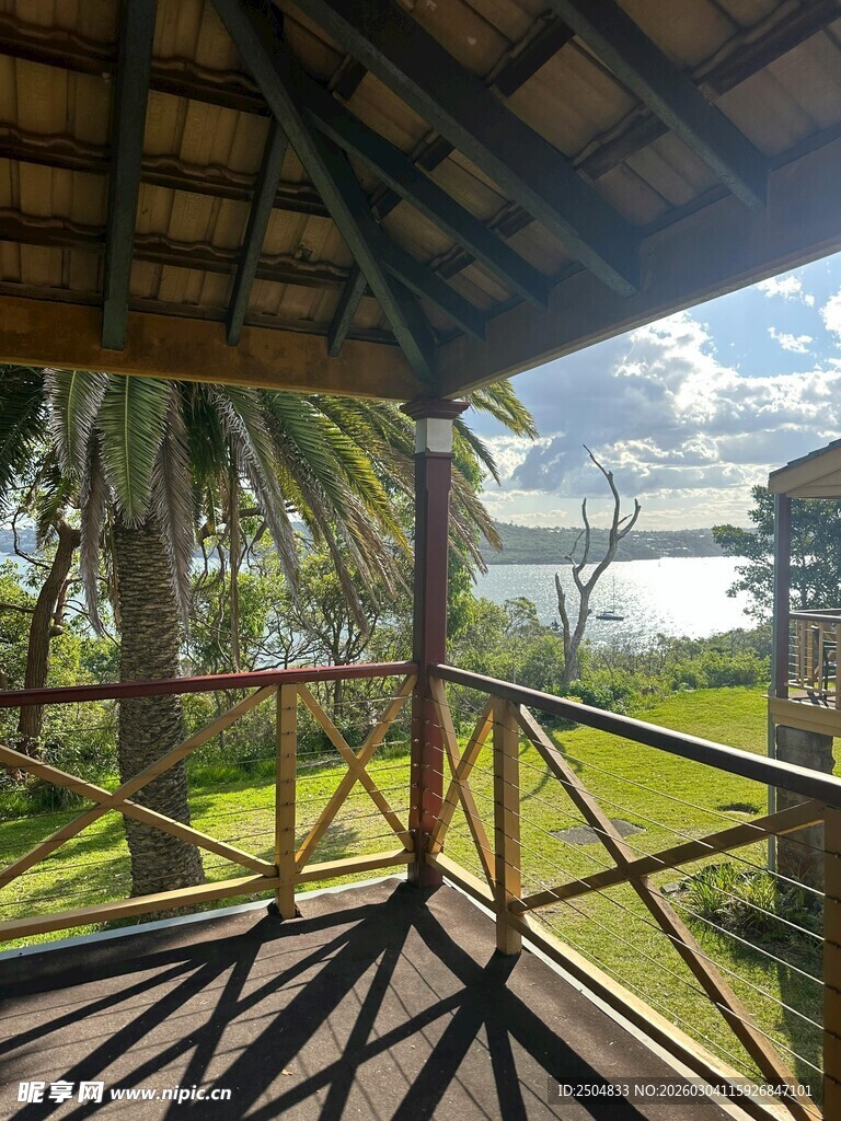 热带露台的美丽自然景致