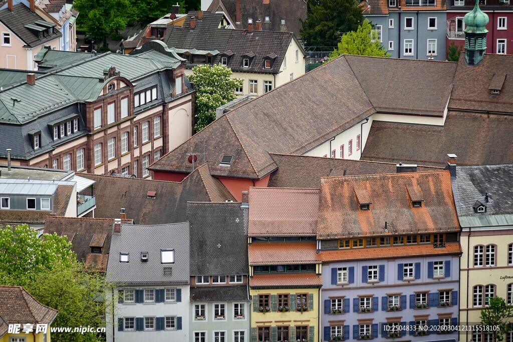  洲多彩屋顶建筑景观