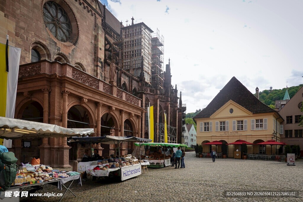  洲小镇热闹集市街景
