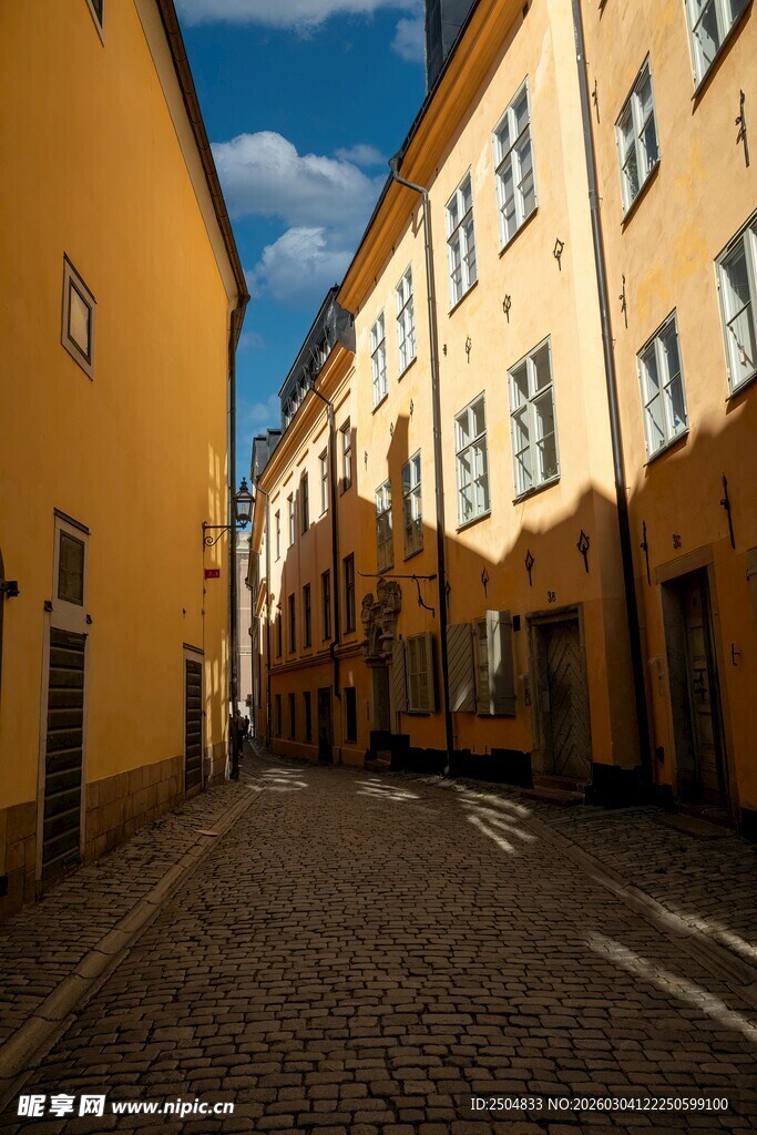 古老街巷中的欧式建筑