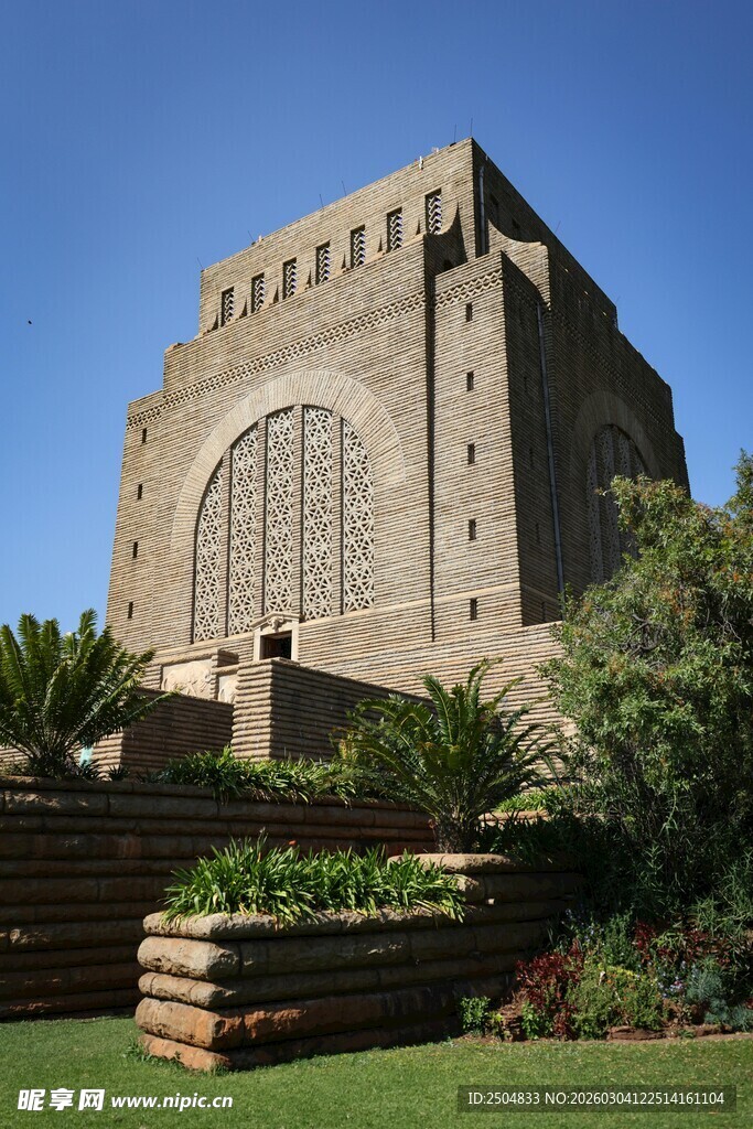 雄伟的纪念碑建筑景观