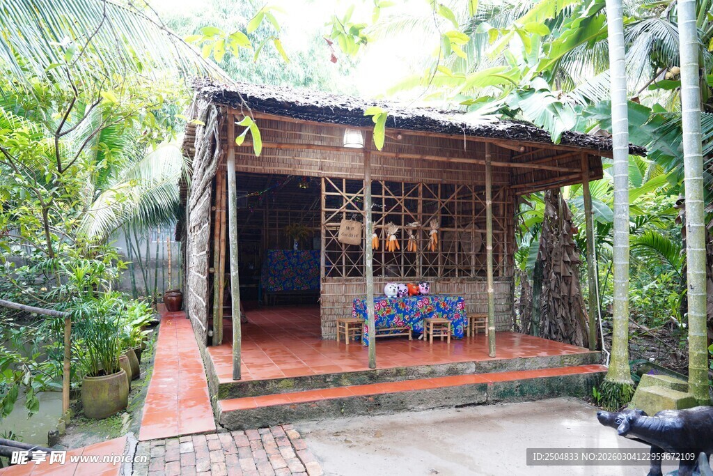 林间木质小屋 自然惬意