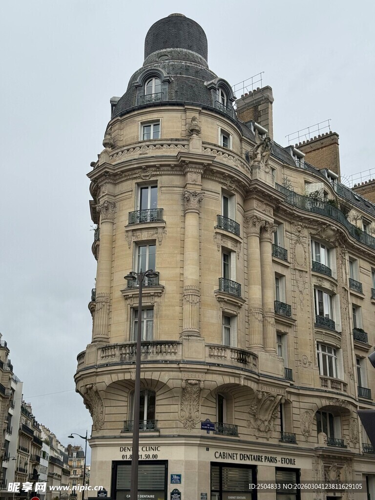 巴黎古典风格建筑外观