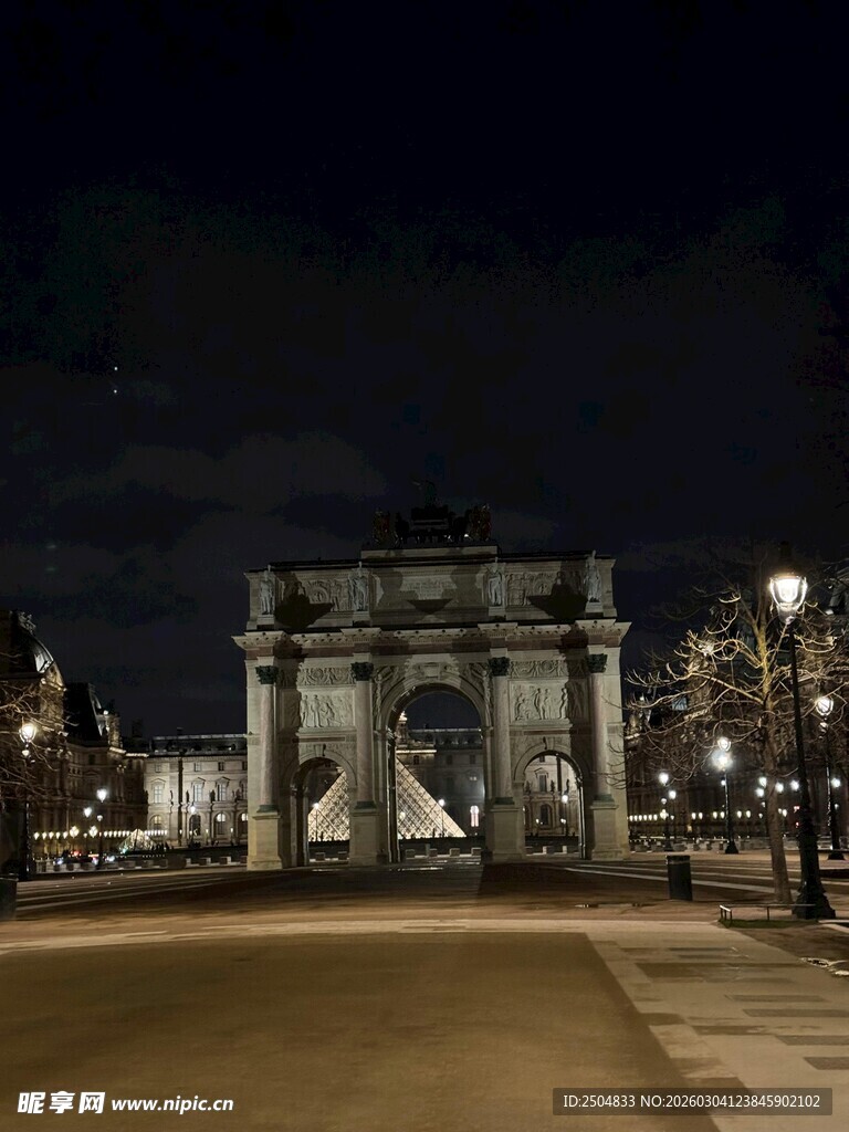 夜晚的凯旋门景观