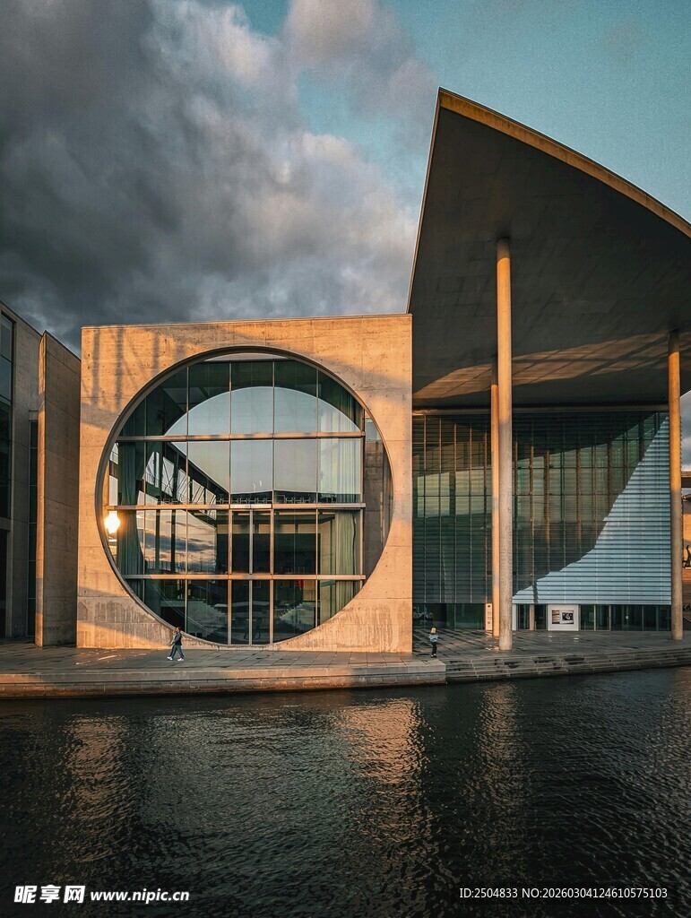 现代建筑的独特圆形设计