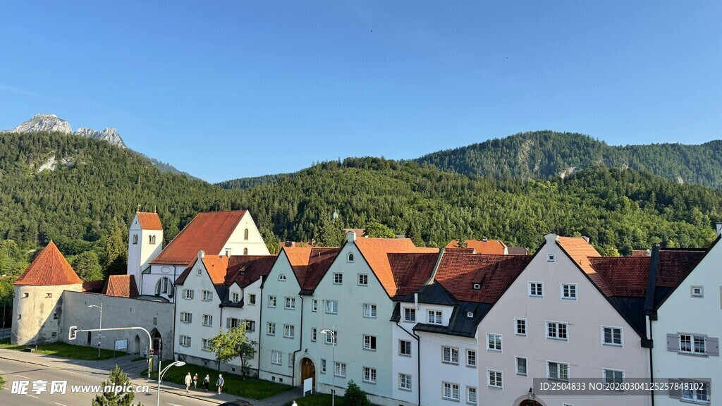  洲小镇多彩建筑景观