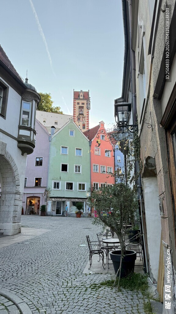 彩色小镇街道景致