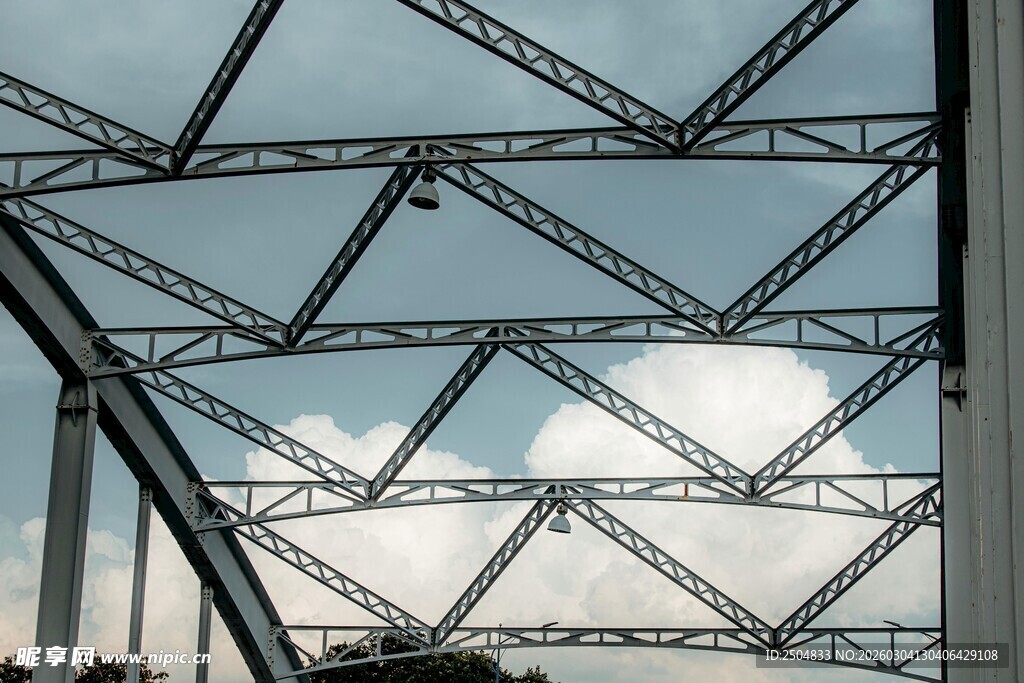 钢结构桥梁内部结构特写