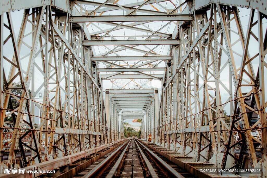 钢铁铁路桥的工业风景致