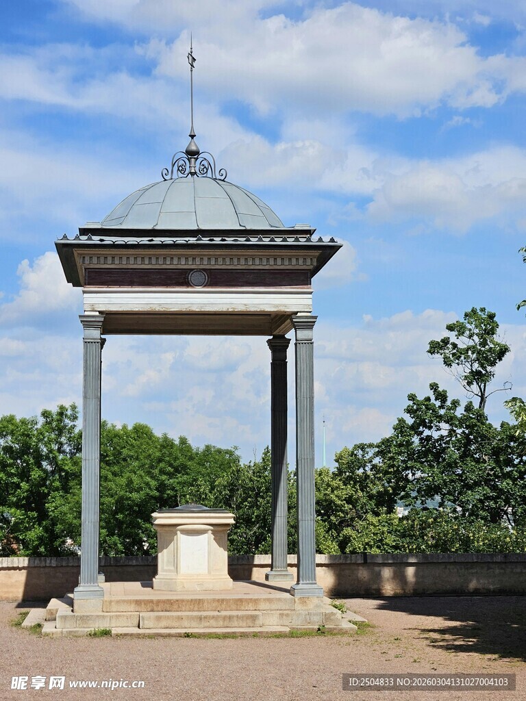 户外古典凉亭景观