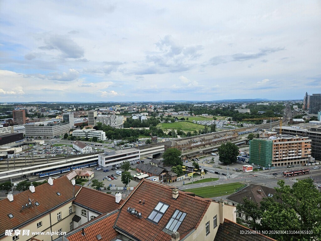 城市俯瞰景观 红顶建筑点缀