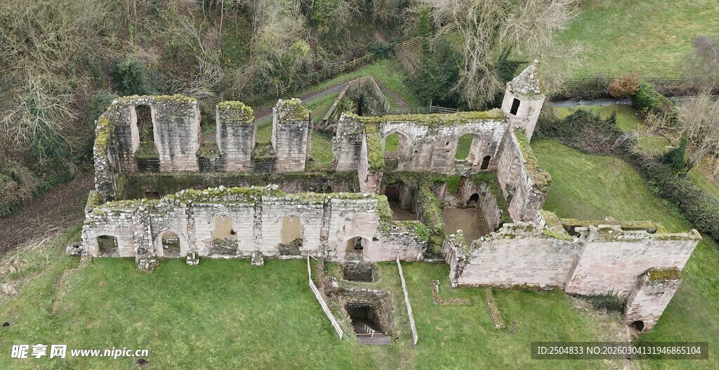 古老废墟遗迹 自然环绕