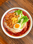 美味红油鸡蛋面条一碗